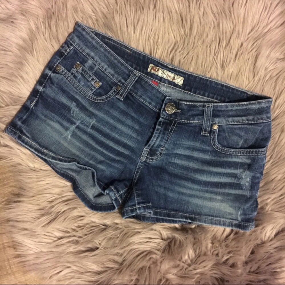 BKE stella stretch shorts